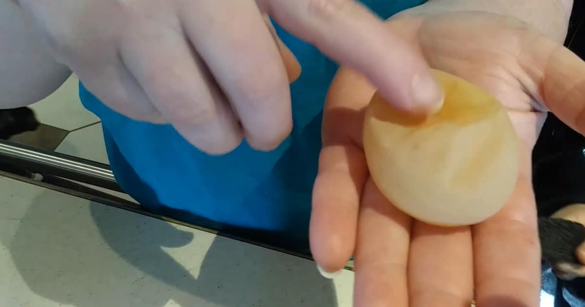 Oeuf mou et sans coquille : pourquoi ?